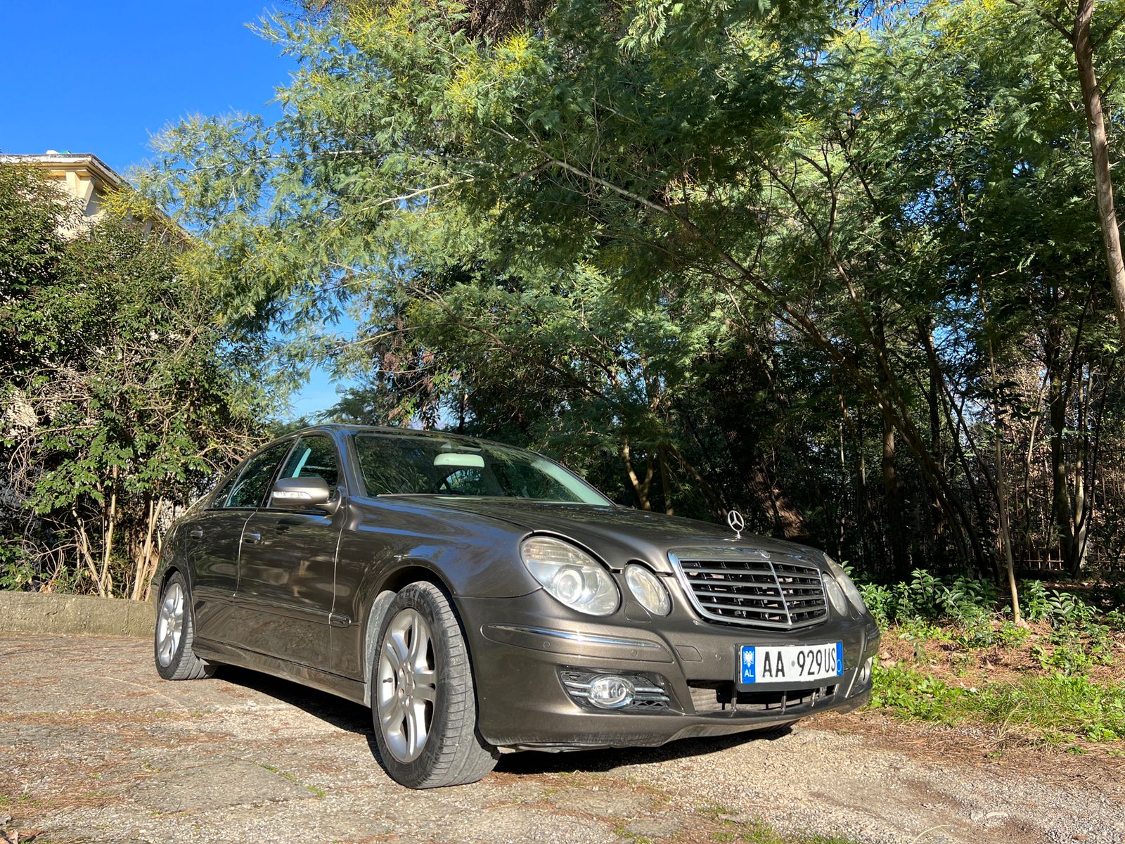 Fotoja 8 e listimit te prones me titull: Mercedes-Benz